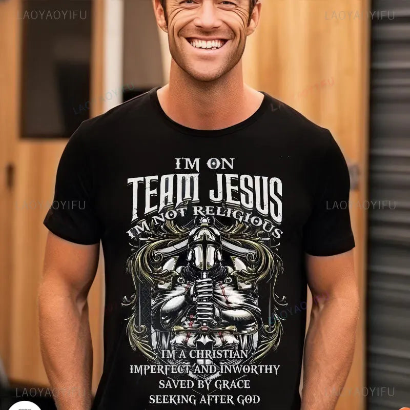 Eu sou no time Jesus, não sou religioso Camiseta de algodão Camisa cristã angustiada para homens Camiseta de manga curta